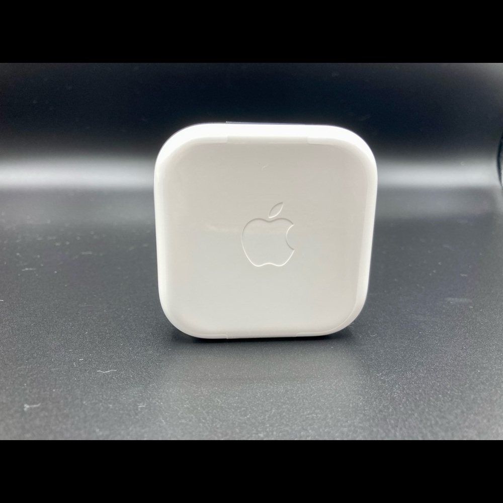 Apple EarPods with 3.5mm Headphone Jack NWOT - Picture 4 of 5